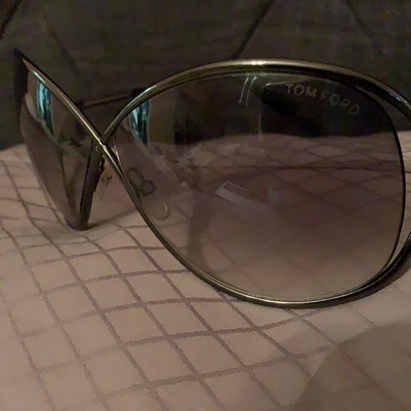 Tom Ford Sunglasses - Picture 3 of 7